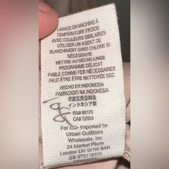 FREE PEOPLE Off Campus Button Down Top in Cream Size Small - Picture 7 of 8